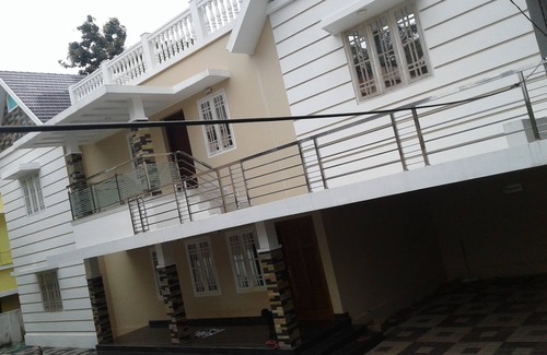 Eloor House | Posh home in a silent and calm residential area so close to city