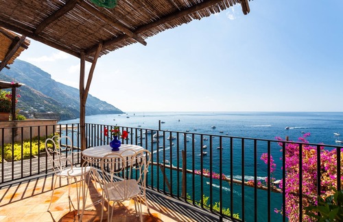 Positano Villa | Positano: Villa Ibiscus ancient villa at 50m on the sea in the heart of Positano