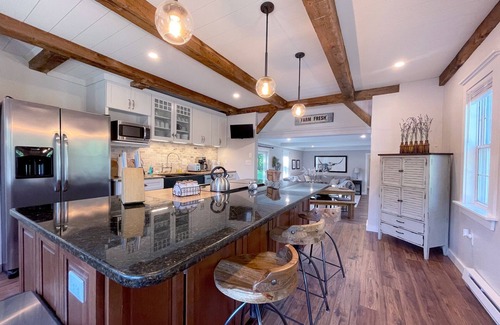 Moultonborough Other | Post & Beam Farmhouse near Lake Winni & Castle in the Clouds. Fire Pit & Bocce