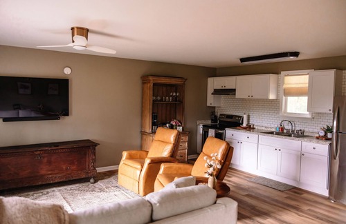 McMinnville Cabin | Post Oak Cabin- McMinnville, TN