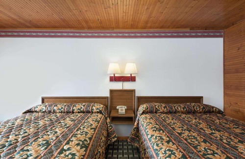 Early Hotel | Post Oak Inn