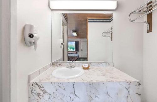 Early Hotel | Post Oak Inn
