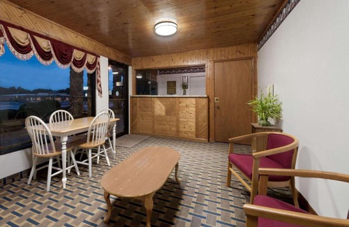 Early Hotel | Post Oak Inn