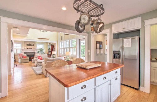 Narragansett House | Pottery Barn Beach House - Featured in “So-RI” magazine! Video Tour Available