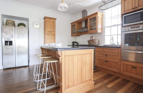 Pottsville House | Pottsville Holiday House - park and walk everywhere!