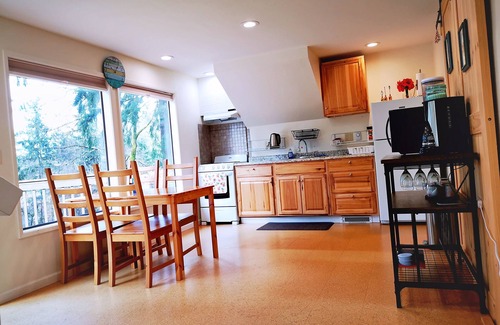 Issaquah House | POWER ON - Nature house with Views