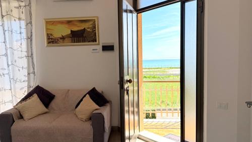 Porto Potenza Picena Apartment | PP07 - Porto Potenza, trilocale vista mare con aria condizionata