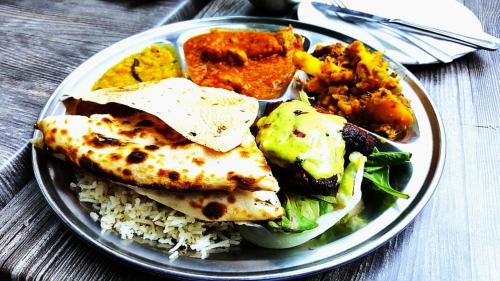 Bengaluru Hotel | PPH Living Royal GS Comforts