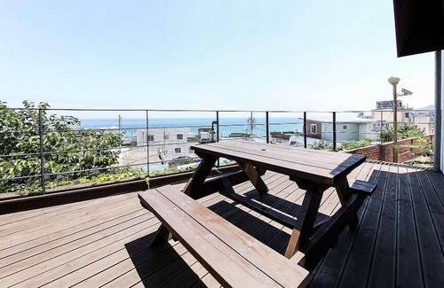 Yeongdeok Hotel | Prada Hotel & Pension