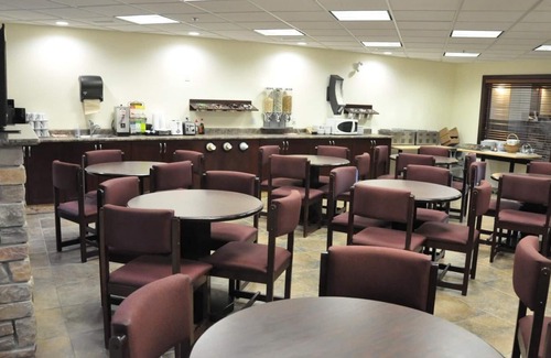 Unity Hotel | Prairie Moon Inn & Suites Unity