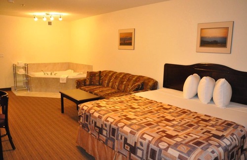 Unity Hotel | Prairie Moon Inn & Suites Unity