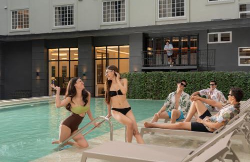 Bang Khun Phrom Hotel | Pranakorn Heritage Hotel