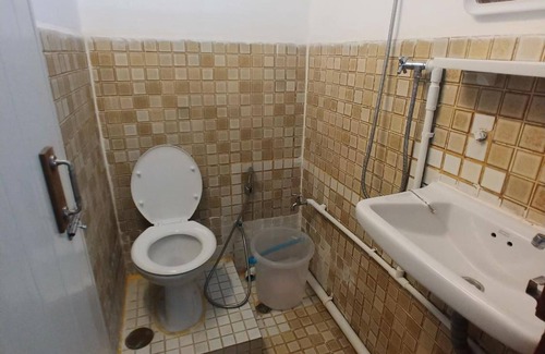 Wat Bowon Niwet House | Prasuri Guest House