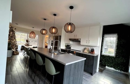 Saint-Alphonse-de-Granby House | Precious House with spa! Accepted animals.