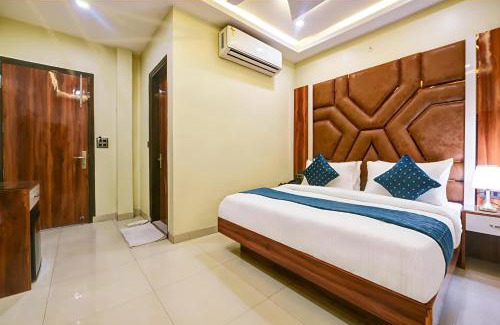 Khattalwada Hotel | Prem Dlx Hotel -3'Minutes WalkFrom NDLS Railway Station