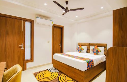 Khattalwada Hotel | Prem Dlx Hotel -3'Minutes WalkFrom NDLS Railway Station