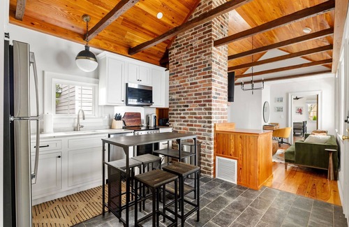 Harleston Village House | Premier Home Near Colonial Lake + Cannon Park