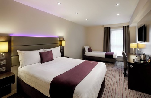 Abingdon Hotel | Premier Inn Abingdon - A34