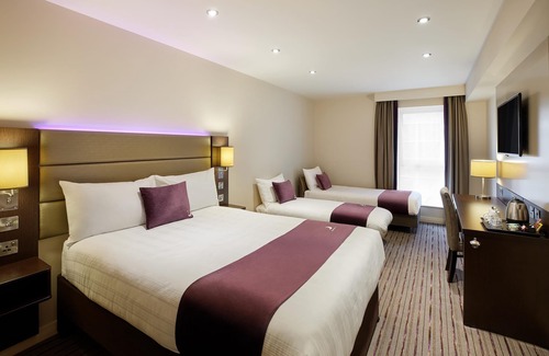 Old Harlow Hotel | Premier Inn Harlow North - Harlow Mill
