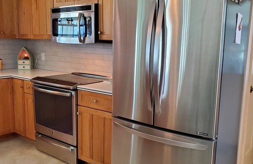 Alburg House | Premier Lake Champlain Dream Vacation Home, Direct Lake Access, Mountain Views