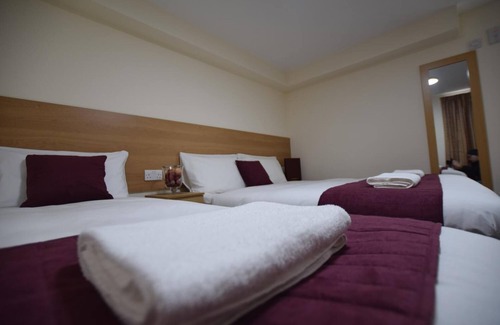 Loxford House | PremierLux Serviced Apartments