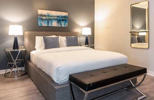 Downtown Jackson Apartment | Premium 1 Bedroom Sum