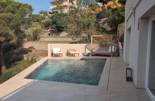 Santa Susanna Villa | Premium 3-bedroom villa with WiFi and AC in fabulous Santa Susanna