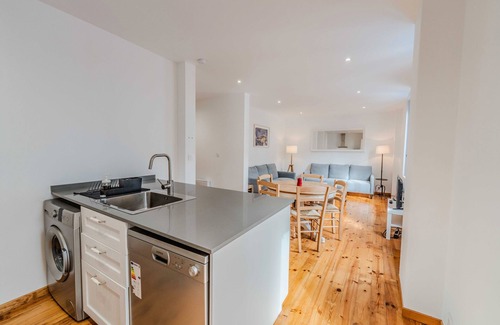Ax-les-Thermes Apartment | Premium 3-Star Apartment in Ax-les-Thermes - Ski, Thermal Baths, and Nature Nearby