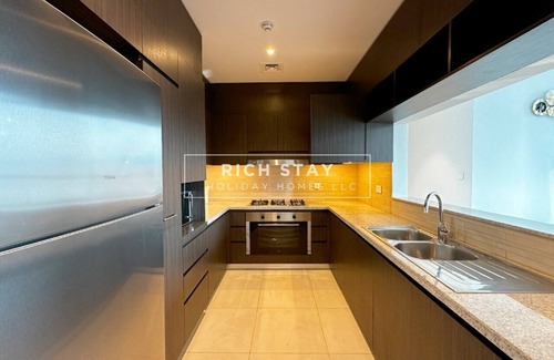 Bur Dubai Apartment | Premium 3BR with Burj Khalifa & Dubai Mall view