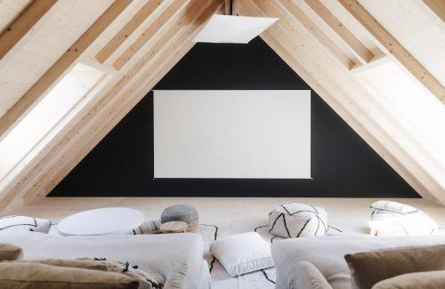 Lieg Villa | Premium Ferienhaus Das Farmhaus - Auf den Moselhöhen - Pool, Sauna, Kino, Garten