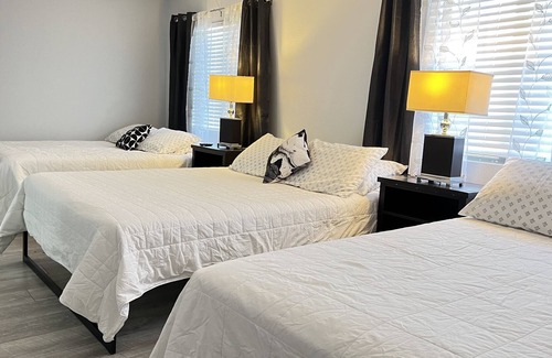 North Las Vegas House | PREMIUM FIVE BEDROOM 5 MINUTES TO SPEEDWAY AND EDC