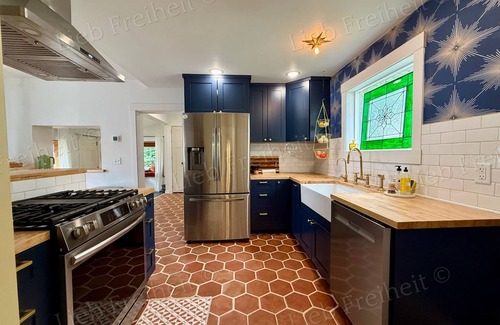 West Main HIll House | Premium Luxury furnished, 30 day min, avail. Feb 15