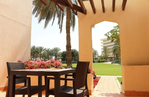 Al Ain Apartment | Premium Room With Balcony Near Al Aini Park