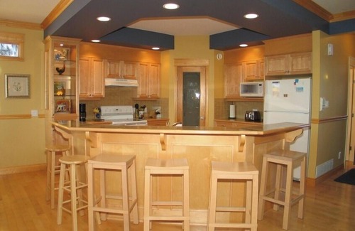 Silver Star Mountain House | Premium Stand-Alone Beauty. Close To Village. Top Quality