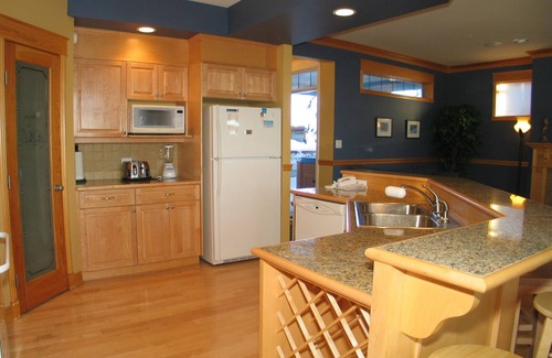 Silver Star Mountain House | Premium Stand-Alone Beauty. Close To Village. Top Quality