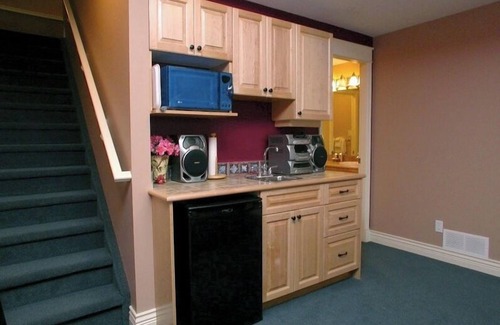 Silver Star Mountain House | Premium Stand-Alone Beauty. Close To Village. Top Quality