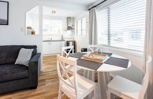 Trentham Apartment | Premium Two-Bedroom Apartment