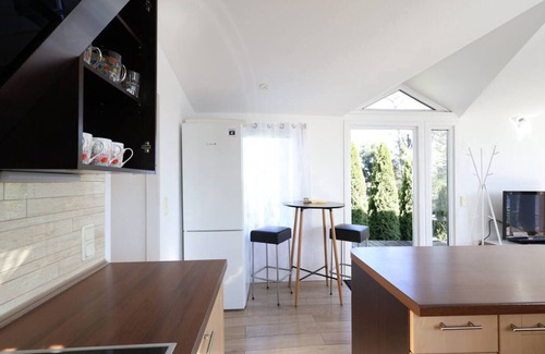 Molnlycke Apartment | Premium Workers Home - 3 beds- WiFi - Free Parking