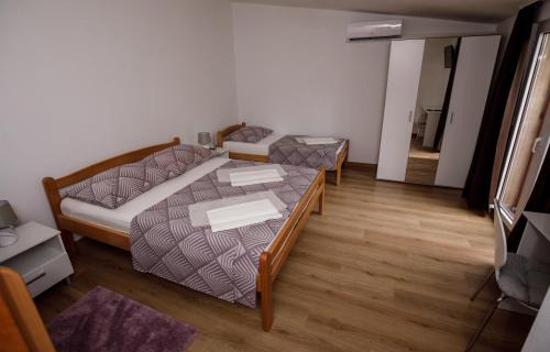 Cove Parja House | Prenoćište Kastel