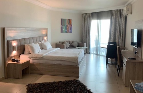 Haret Sakher Resort | President Hotel