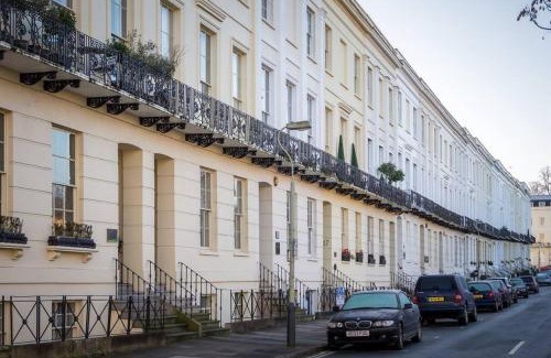 Cheltenham Apartment | Prestbury Road