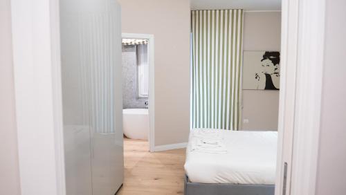 Chinatown Apartment | Prestige Boutique Homes-Arco della Pace Exclusive Family Apartment