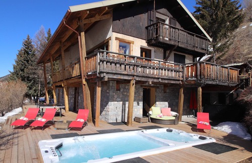 Vars Ski Chalet | PRESTIGE CHALET 24 PERS SWIMMING POOL JACUZZI SAUNA HAMMAM