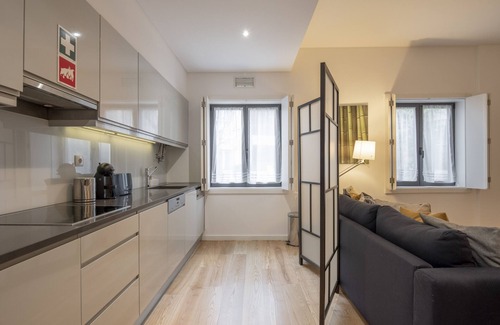 Santa Catarina Apartment | Prestige Palace Apartment (C37)