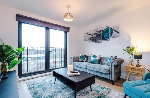 Vauxhall Apartment | Prestige Point - Liverpool Flat with Free Parking