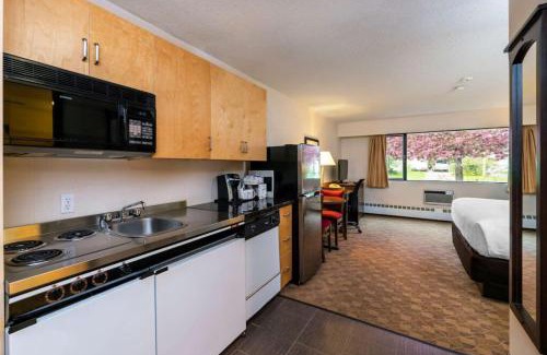 Quesnel Hotel | Prestige Riverside Lodge Quesnel