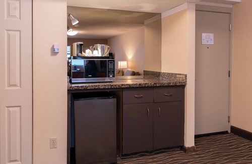 Vernon Hotel | Prestige Vernon Lodge and Conference Centre