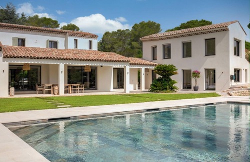 Mougins House | Prestigious villa, heated pool
