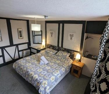 Shepton Mallet Hotel | Prestleigh Inn