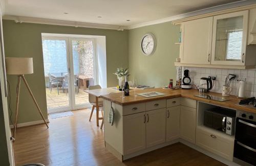 Comrie House | Pretty Ground Cottage in Comrie